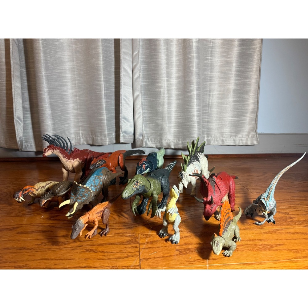 Mattel Jurassic World Dinosaur Lot Gigantic Trackers Bajadasaurus 12pc Set